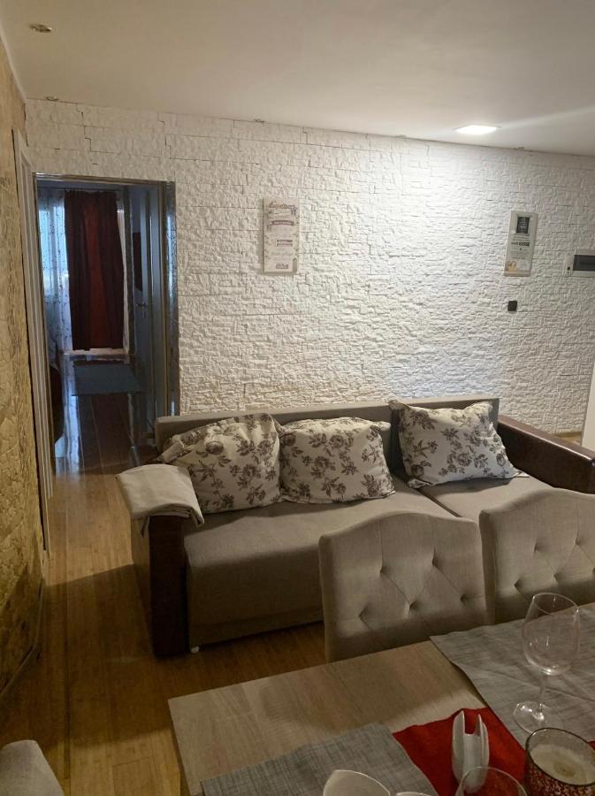 Bella Casa Apartments Fagaras Exterior photo